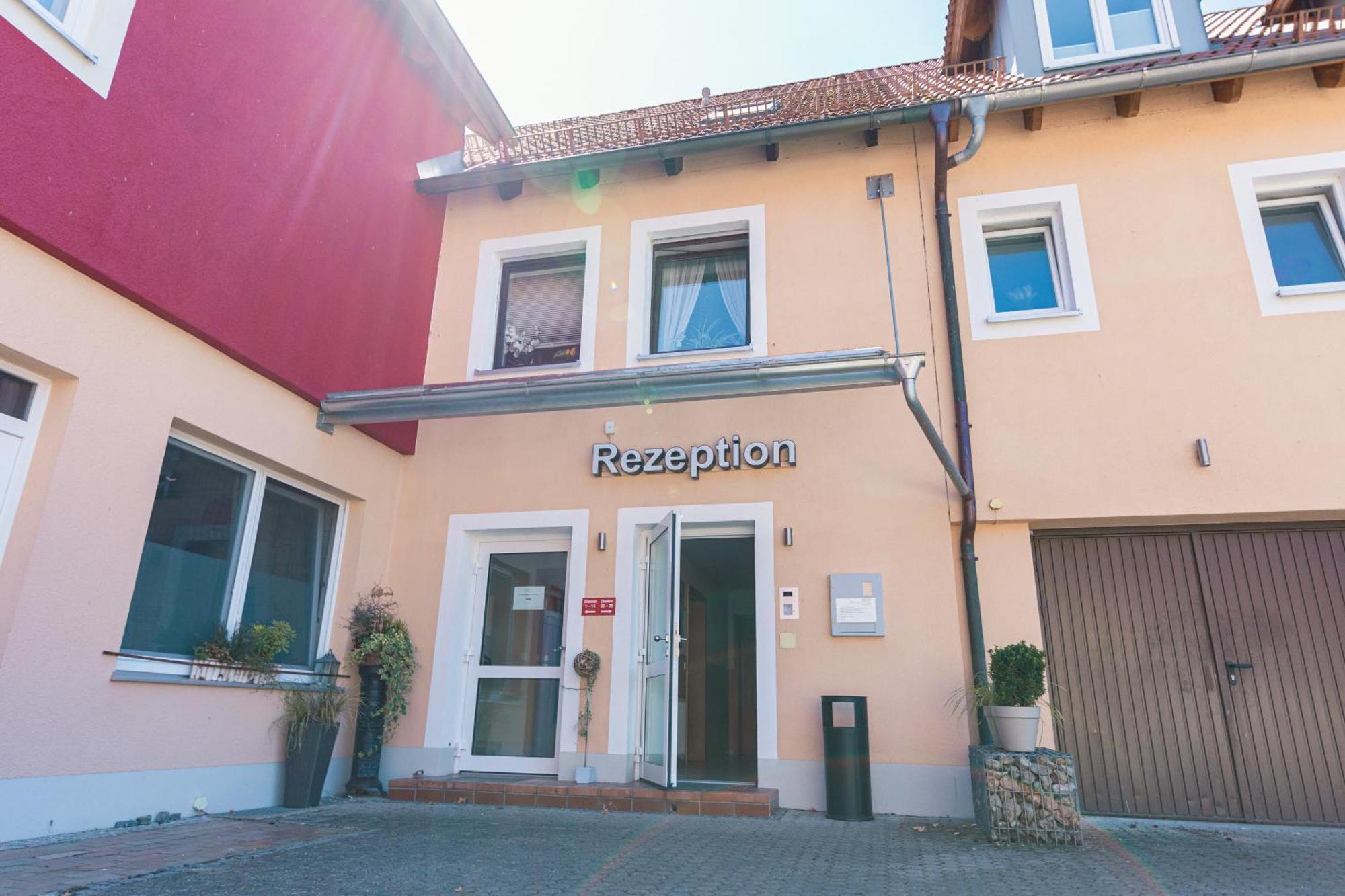 Fruehstueckspension Spitzauer Nittendorf Екстериор снимка